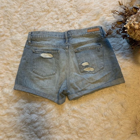 Distressed shorts size 26 - Picture 3 of 4